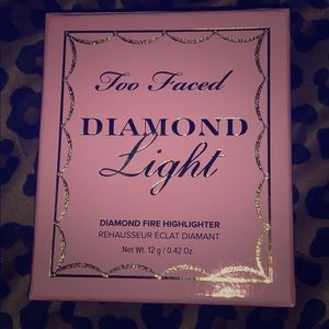 Too Faced Highlighter